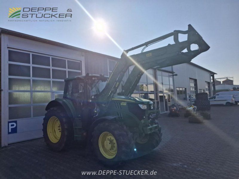 John Deere 6155M mit FL 663R