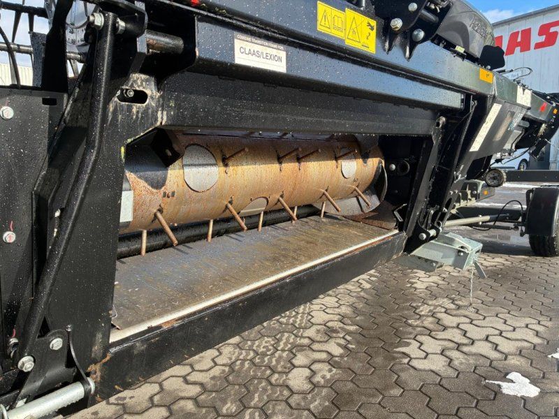 MacDon FD 241 Flexdraper Adapter Claas