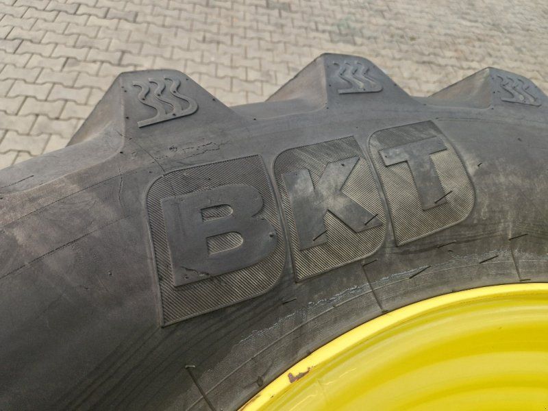 BKT 540/65R34