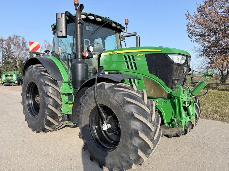 John Deere 6215R