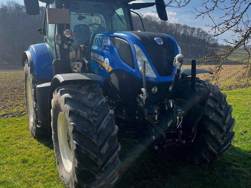 New Holland T7.175 RC Classic