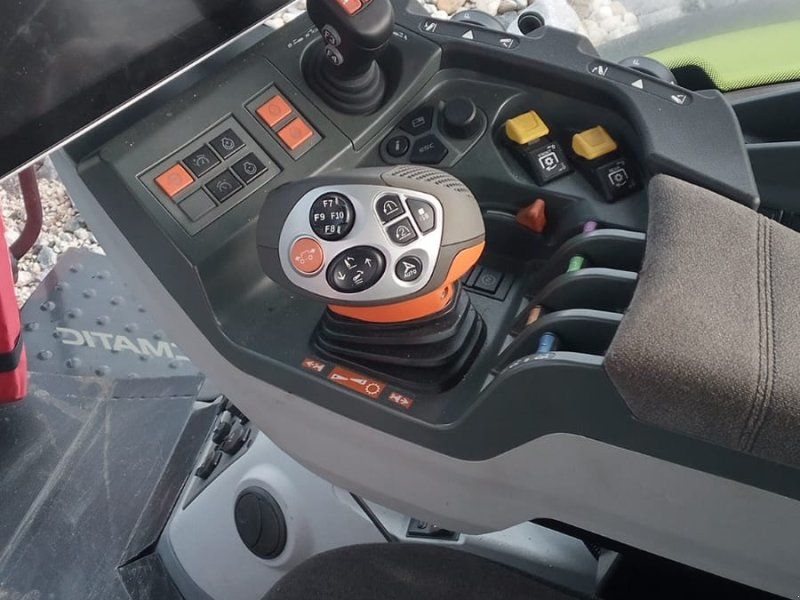 Claas ARION 660 CMATIC CEBIS