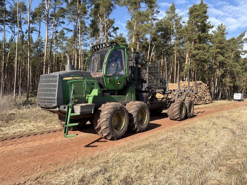 John Deere 1210 G