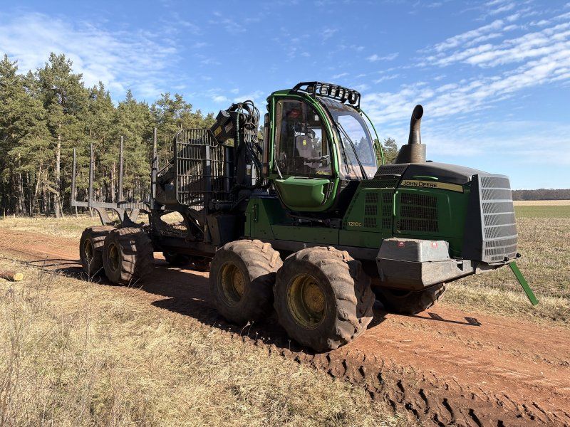 John Deere 1210 G