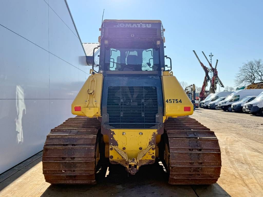 Komatsu D61PX-24 - 6-Way Blade / Ripper Valve