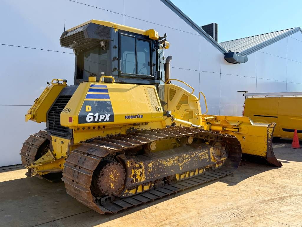 Komatsu D61PX-24 - 6-Way Blade / Ripper Valve