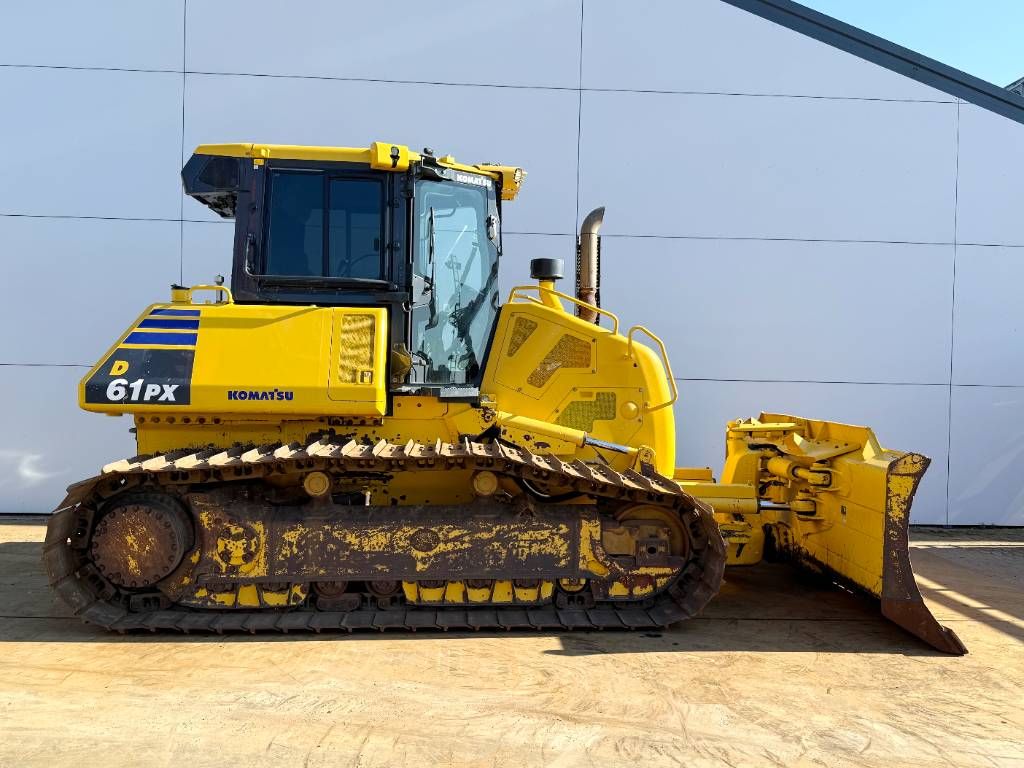 Komatsu D61PX-24 - 6-Way Blade / Ripper Valve