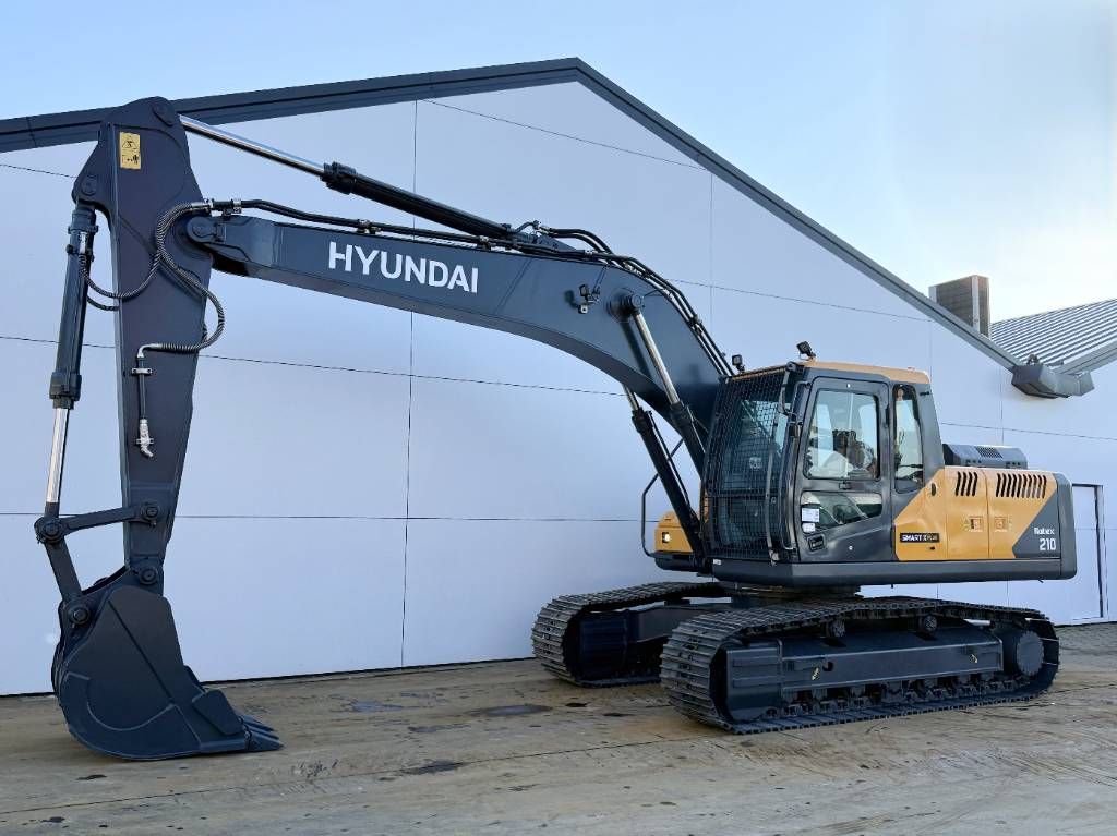 Hyundai R210 Smart X Plus *2026 Model* NEW / UNUSED