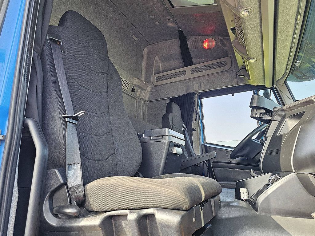 IVECO AT260S42 STRALIS 6x2 hyva hc183x 4x