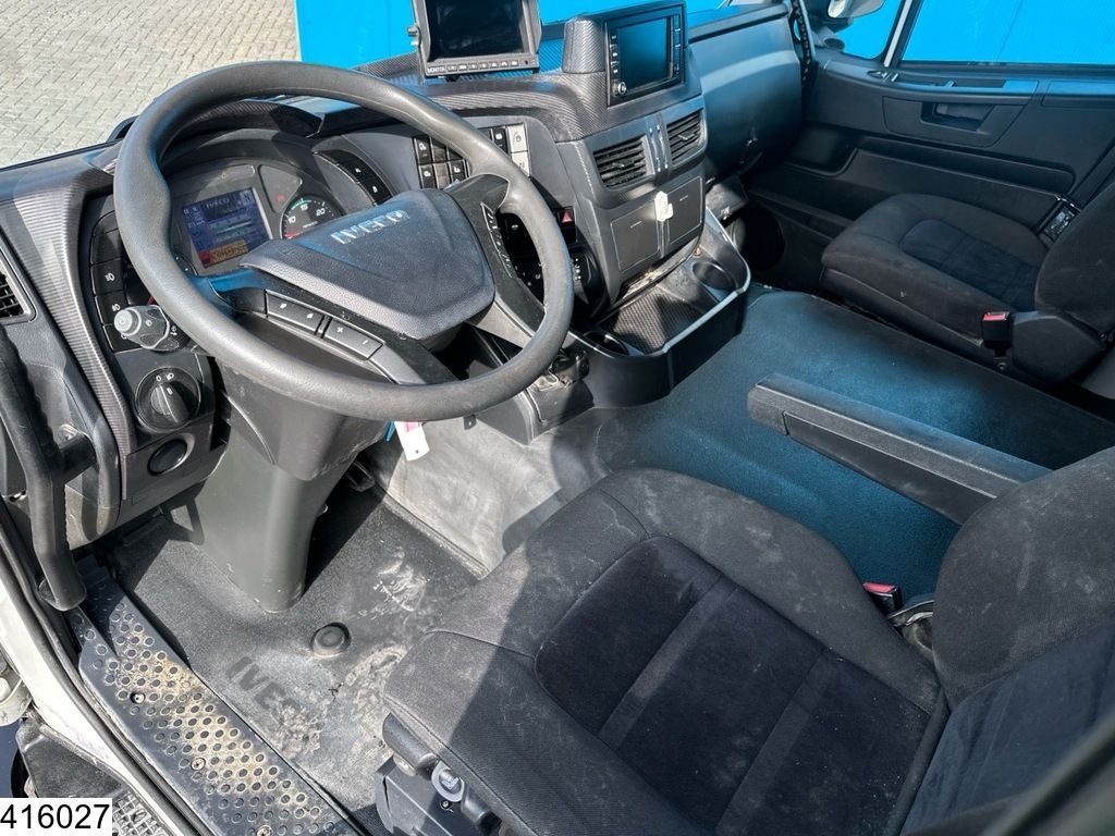 Iveco Stralis 8x2, CNG