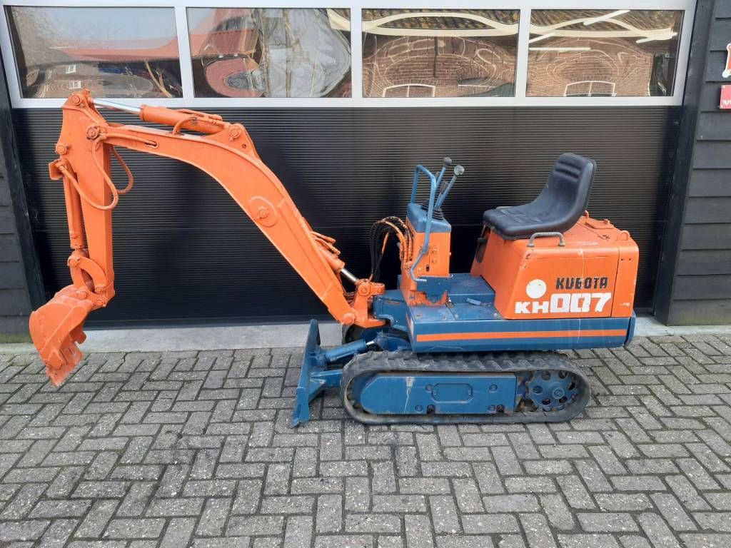 Kubota KH 007 minigraver