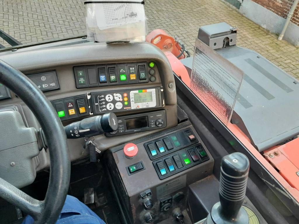 Manitou MRT 2150 M Remote Control Kantelcabine