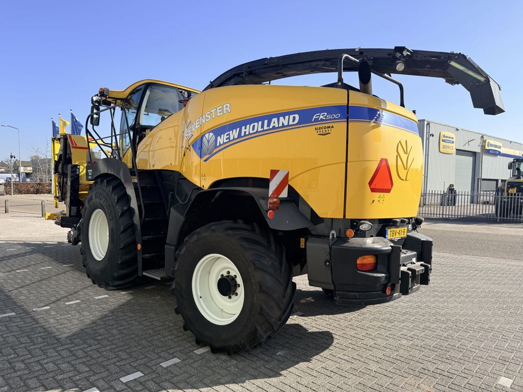 New Holland FR500 Forager + FIE450 Mais Header