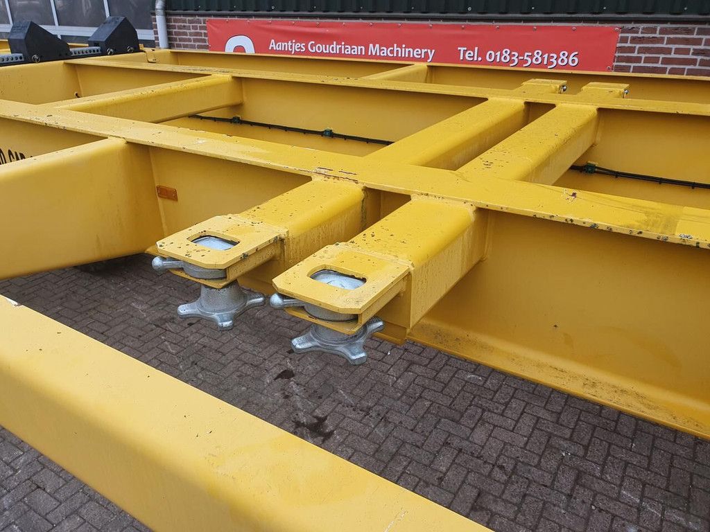 Buiscar buizentrailer container chassis semi-trailer