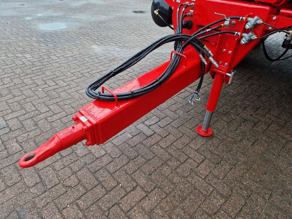 Beco Brevis 120 dump trailer