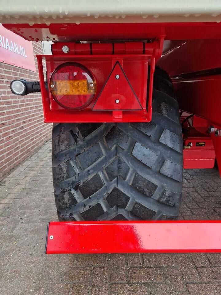 Beco Brevis 120 dump trailer