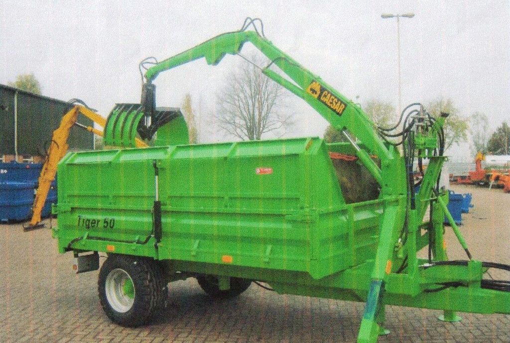 Kipper met opbouwkraan