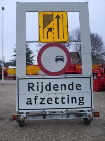 N2921 Verkeersgeleidingswagens