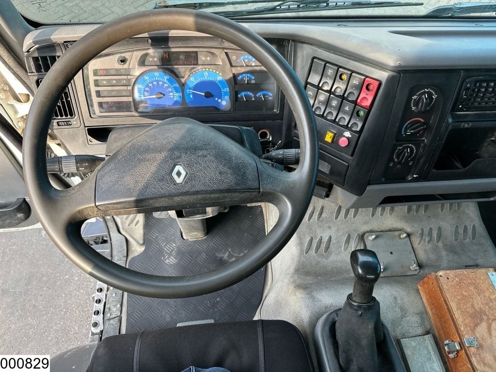 Renault Midlum 220 EURO 3, Manual transmission, Leaf springs