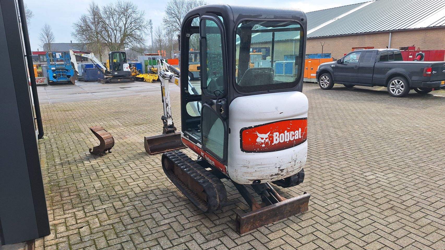 Minigraver Bobcat 323 zeer netjes(2008)