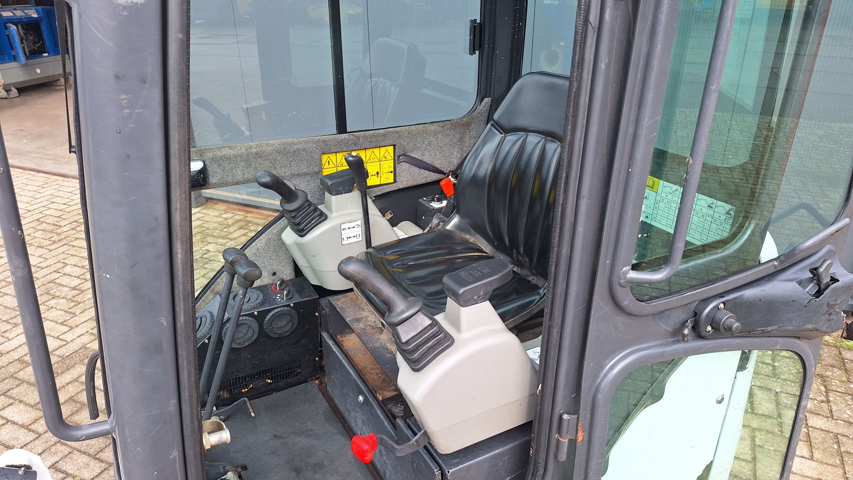 Minigraver Bobcat 323 zeer netjes(2008)