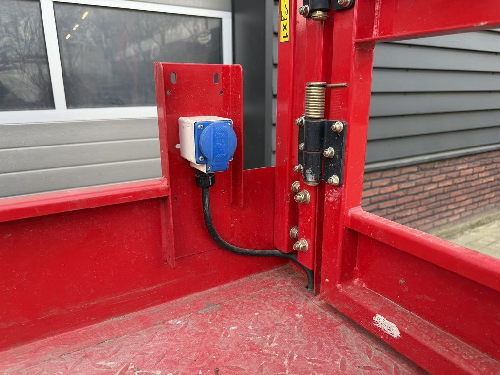 Magni ES1008 AC schaarhoogwerker BJ 2022