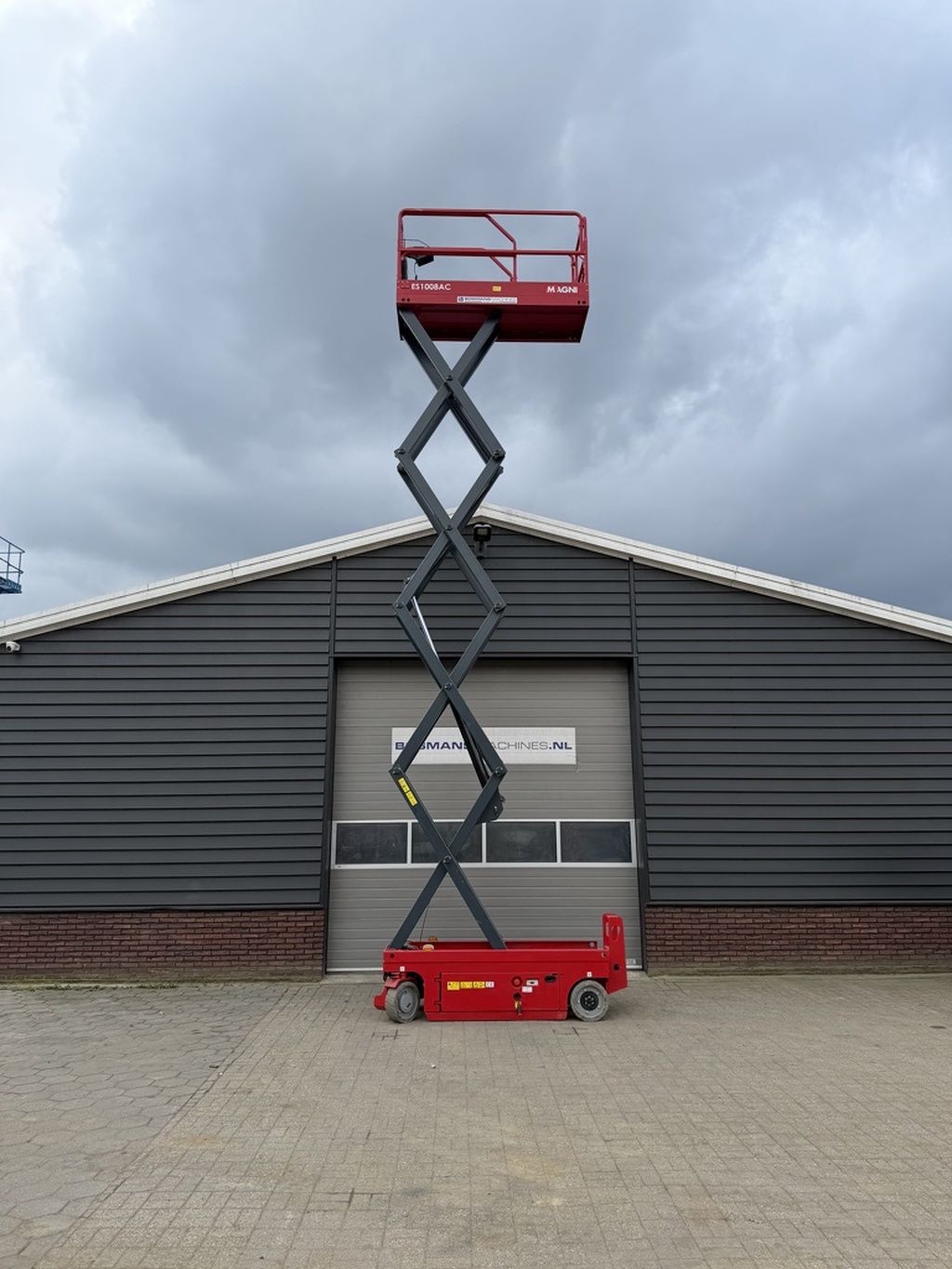 Magni ES1008 AC schaarhoogwerker BJ 2022