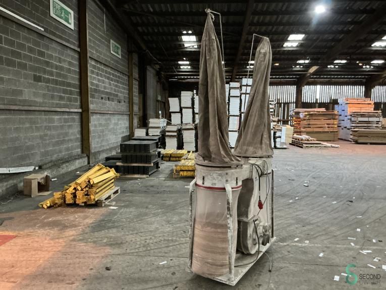 Extraction Dust Collector 2002