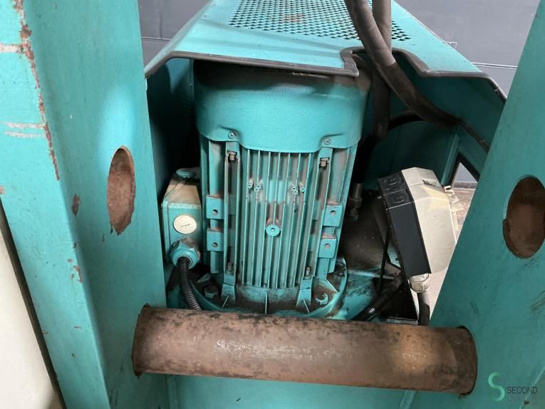 Hydraulic presses Sahinler DK 1570-150 2004