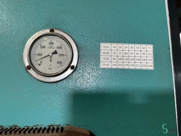 Hydraulic presses Sahinler DK 1570-150 2004