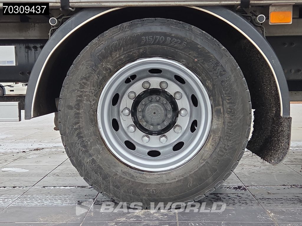 Renault T T 380 4X2 Longitud interior 845 cm Elevador trasero automático 2000 kg Euro 6