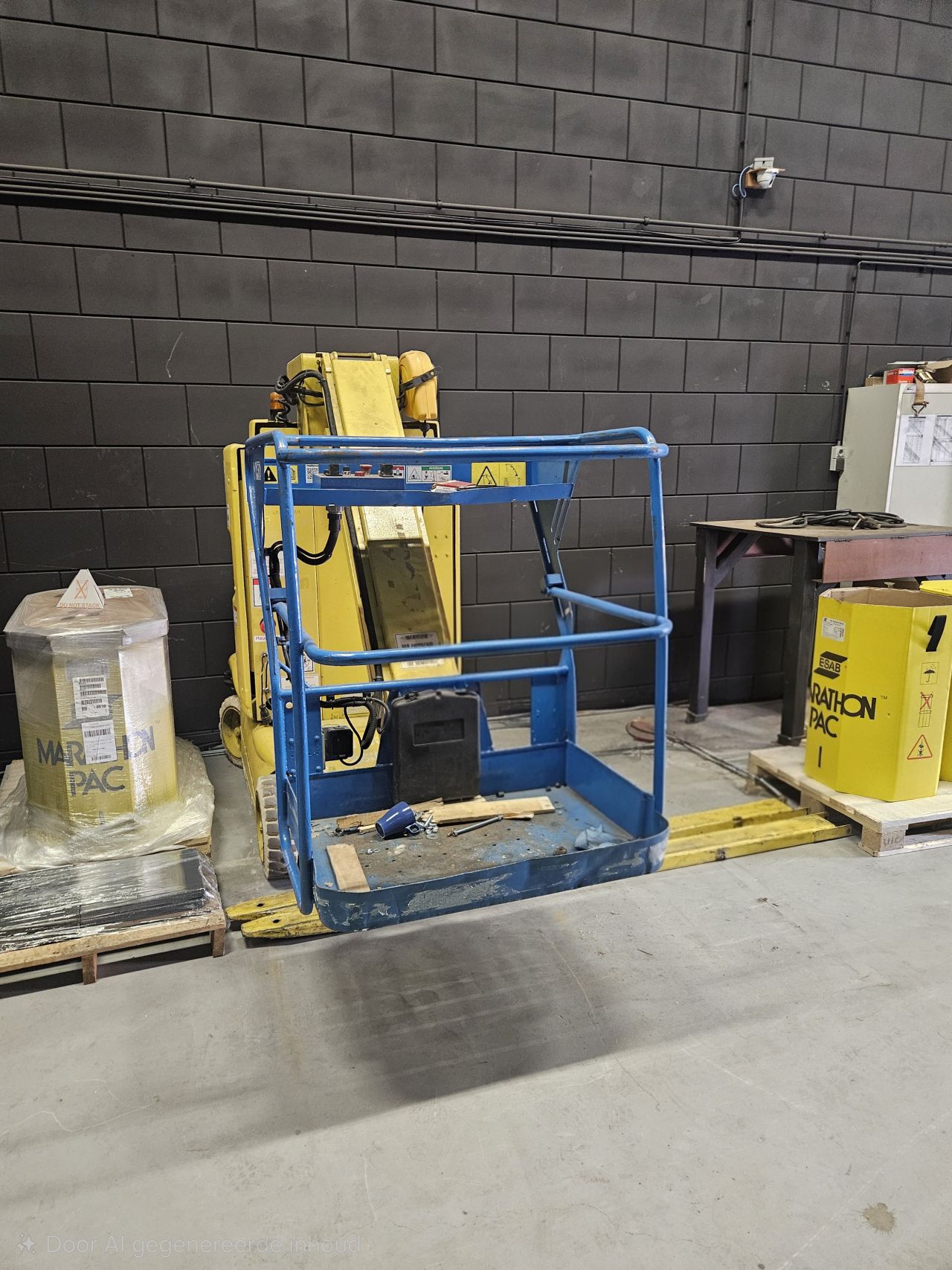 Hoogwerker, vertical mast lift, verreiker