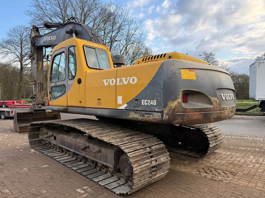 Volvo EC240