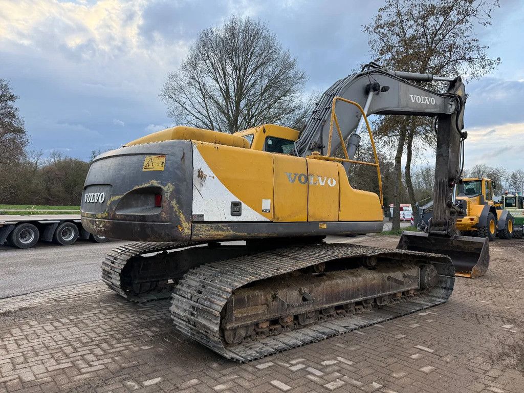 Volvo EC240