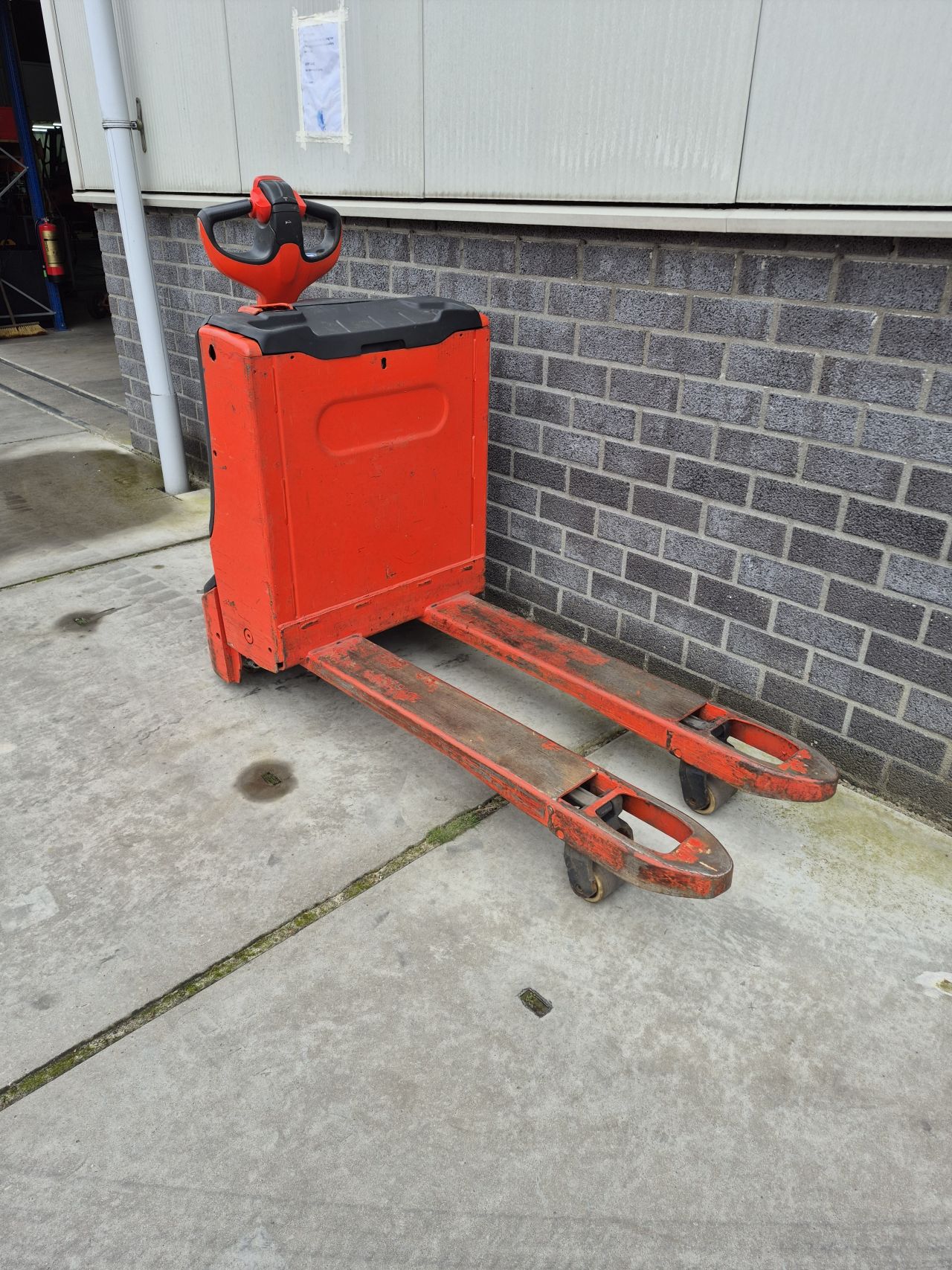 Linde T16 elektrische palletwagen 2017 549 uur