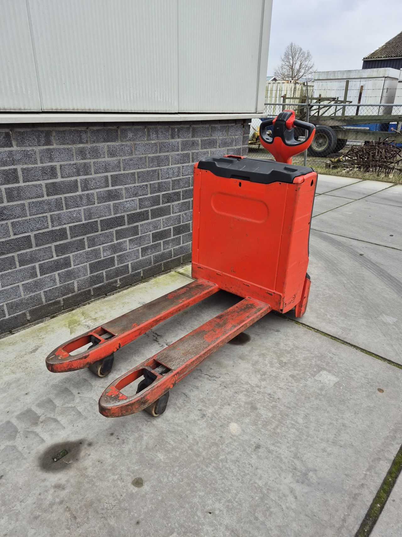 Linde T16 elektrische palletwagen 2017 549 uur