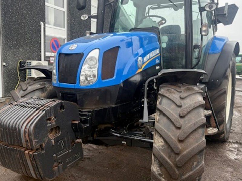 New Holland T.6155 ENEJERS. KUN 4163 TIMER. M. FULD FRONTVÆGT.