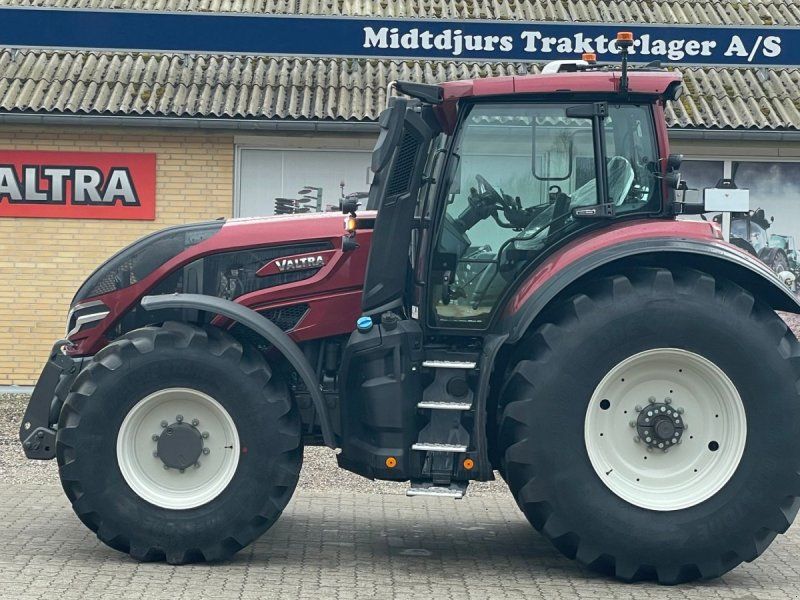 Valtra Q245