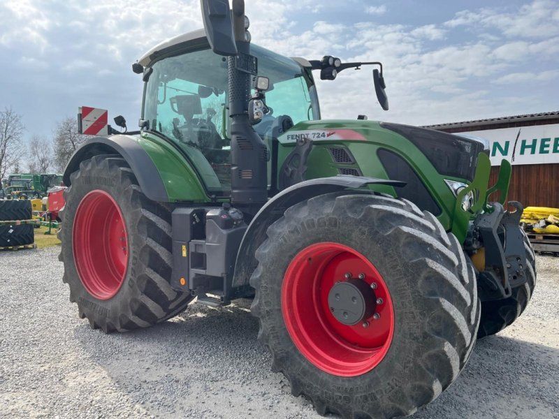 Fendt 724 Profi Plus S4