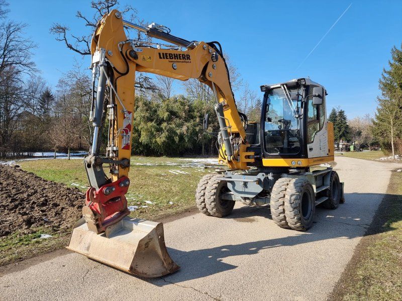 Liebherr A 910 Compact Litronic