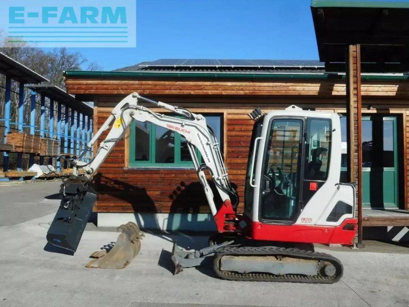 Takeuchi tb 225 ( 2.400kg ) mit hydr. verstellfahrwerk