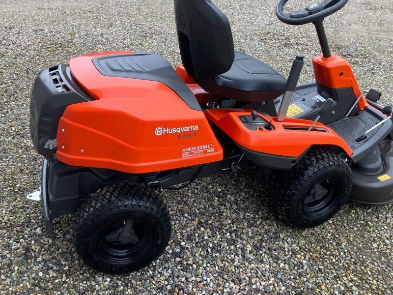 Husqvarna R214TC