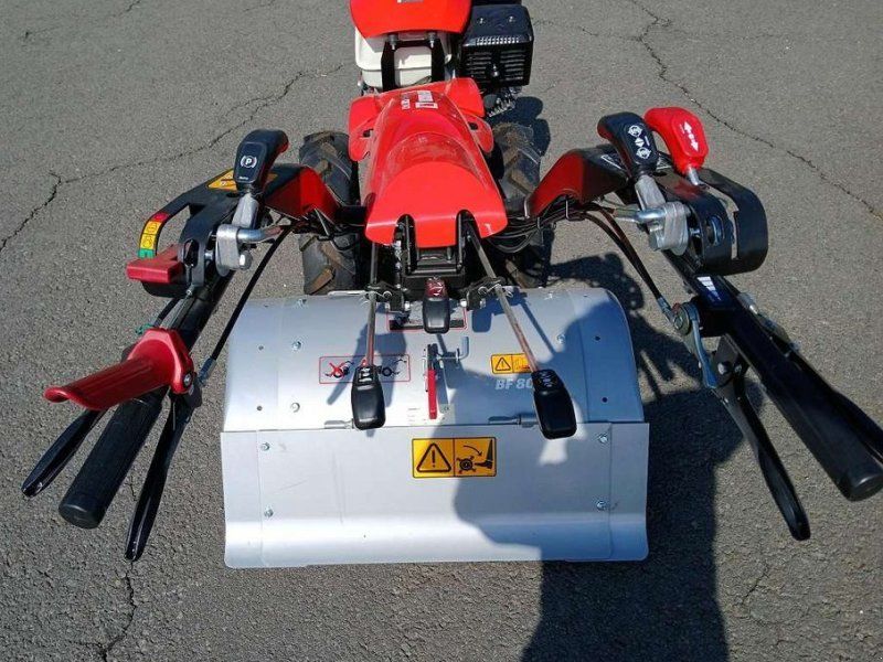 Reform Motech 747 mit Bodenfräse BF80