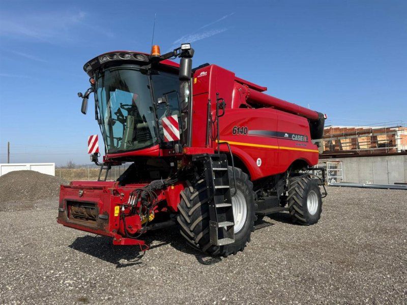 Case IH 6140 Axial Flow  Schneidwerk