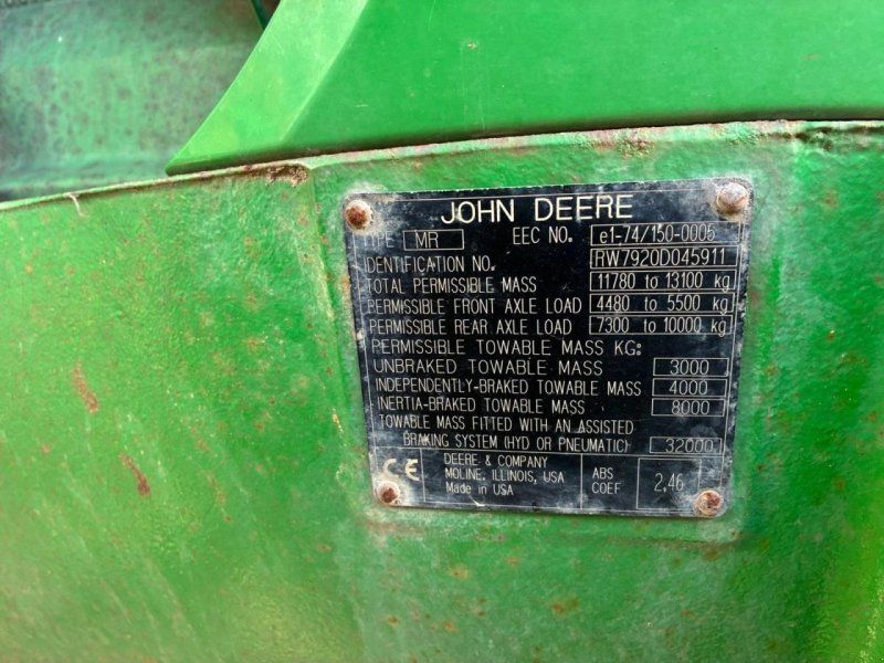 John Deere 7920