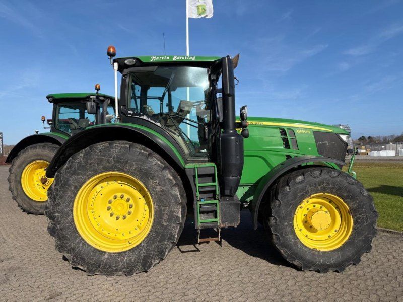 John Deere 6250R