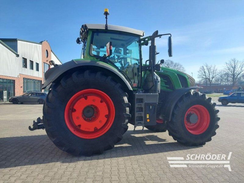 Fendt 824 VARIO S4 PROFI PLUS