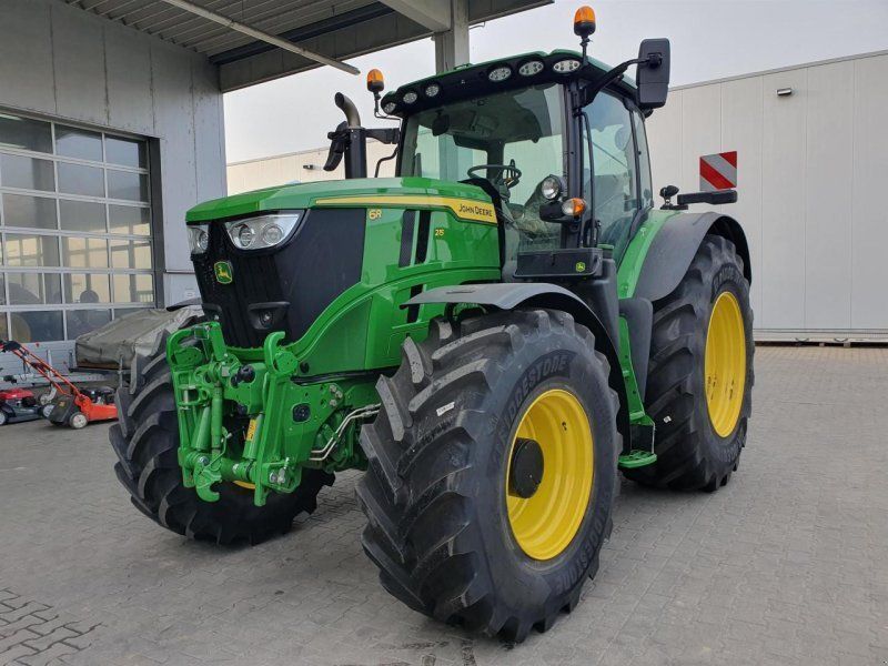 John Deere 6R 215