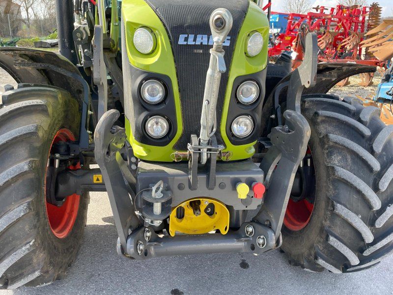 Claas Arion 420