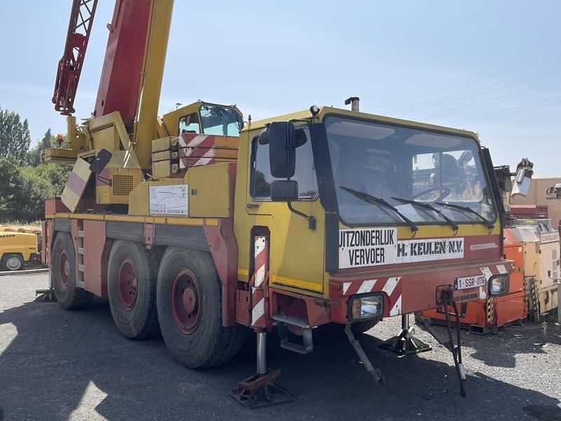 Liebherr LTM 1050 / 1